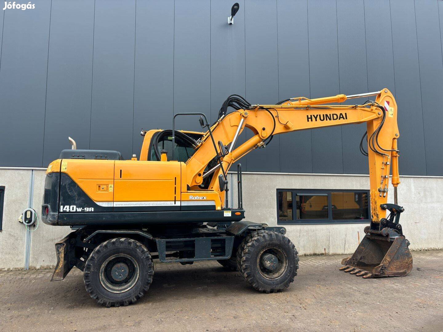 Hyundai R140W-9A / 11100üó / Lízing 20%-tól