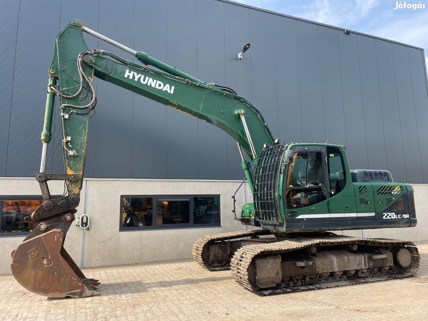 Hyundai R220LC-9A / 7000üó / Lízing 20%-tól