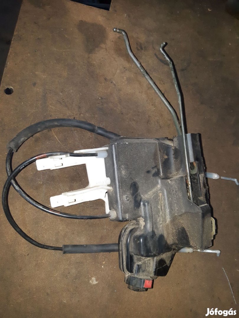 Hyundai Santa Fe Bal Első Ajtó Zárszerkezet Központizár