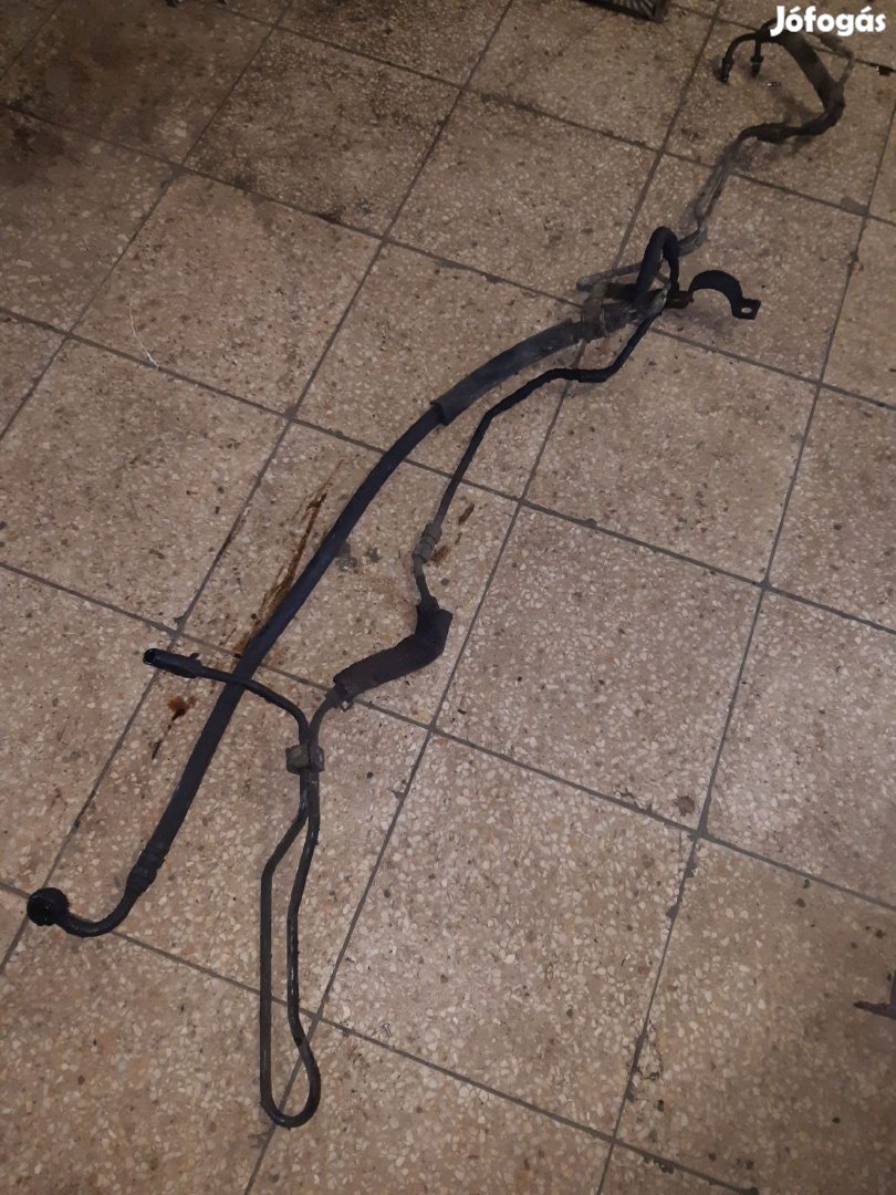 Hyundai Santa Fe Szervócső