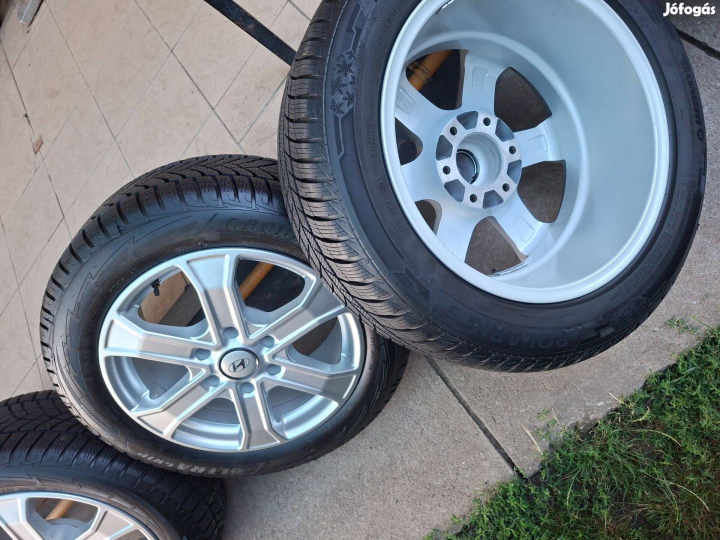 Hyundai Staria télikerék 6x139,7 új 8x18 col alufelni + Tpms+ téligumi