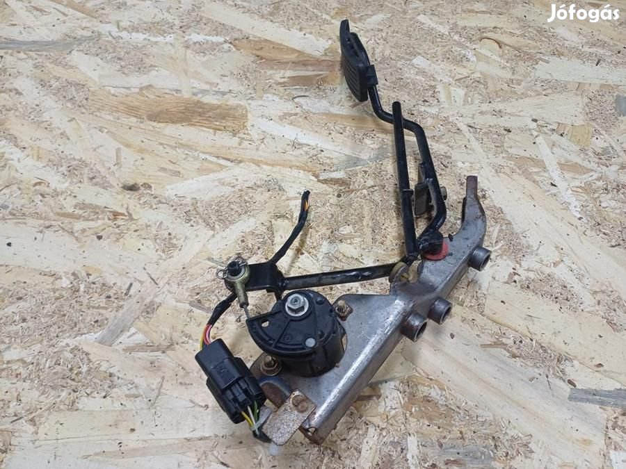 Hyundai Trajet (2001-2008) 2.0CRDI Diesel Gázpedal