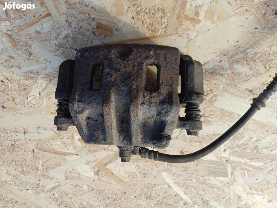 Hyundai Trajet (2001-2008) 2.0CRDI Diesel Jobb Első Féknyereg
