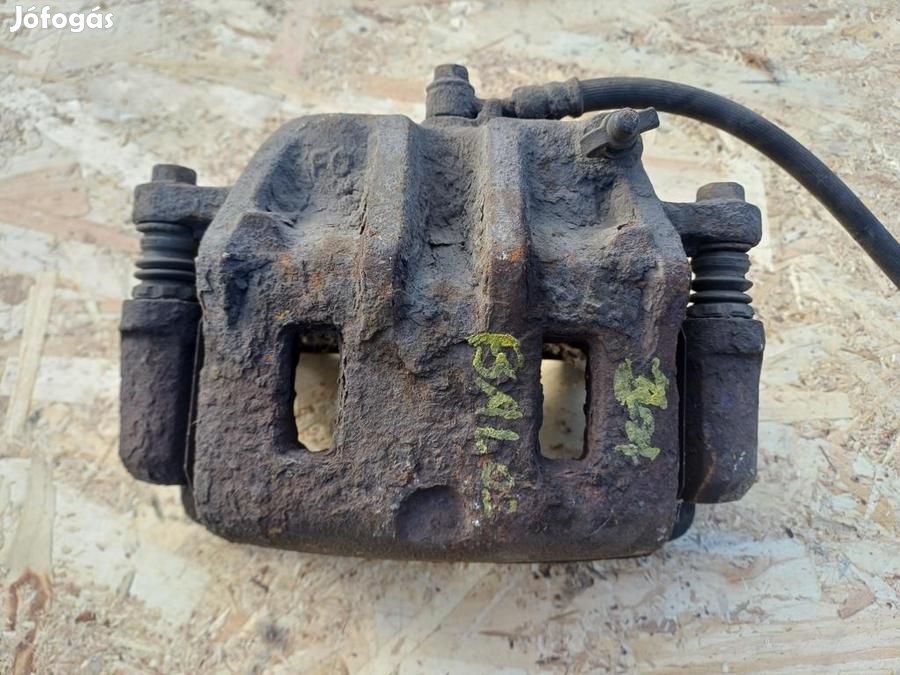 Hyundai Trajet (2001-2008) 2.0CRDI Diesel Jobb Első Féknyereg