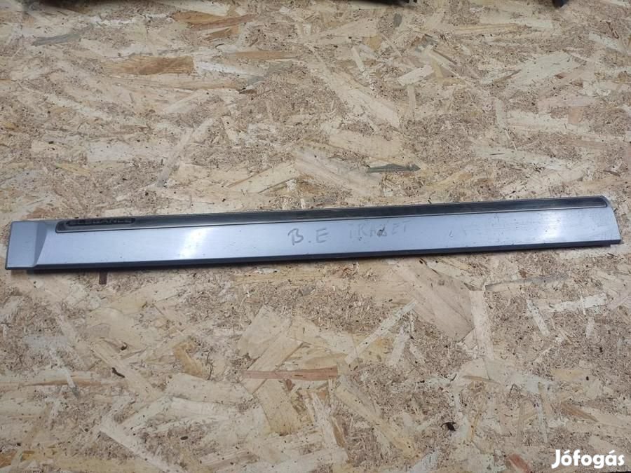 Hyundai Trajet (2001-2008) Bal Első Ajtó Díszléc