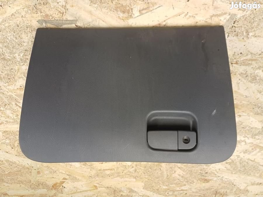 Hyundai Trajet (2001-2008) Kesztyűtartó