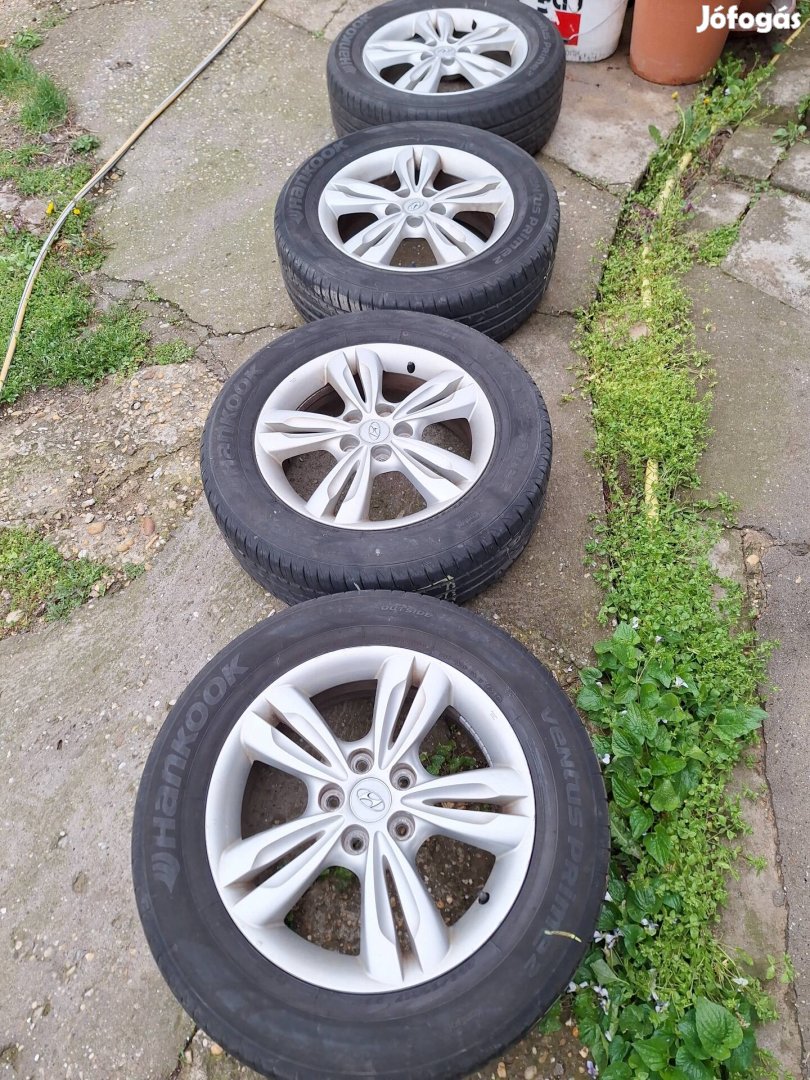 Hyundai Tucson és IX35 felni gumival
