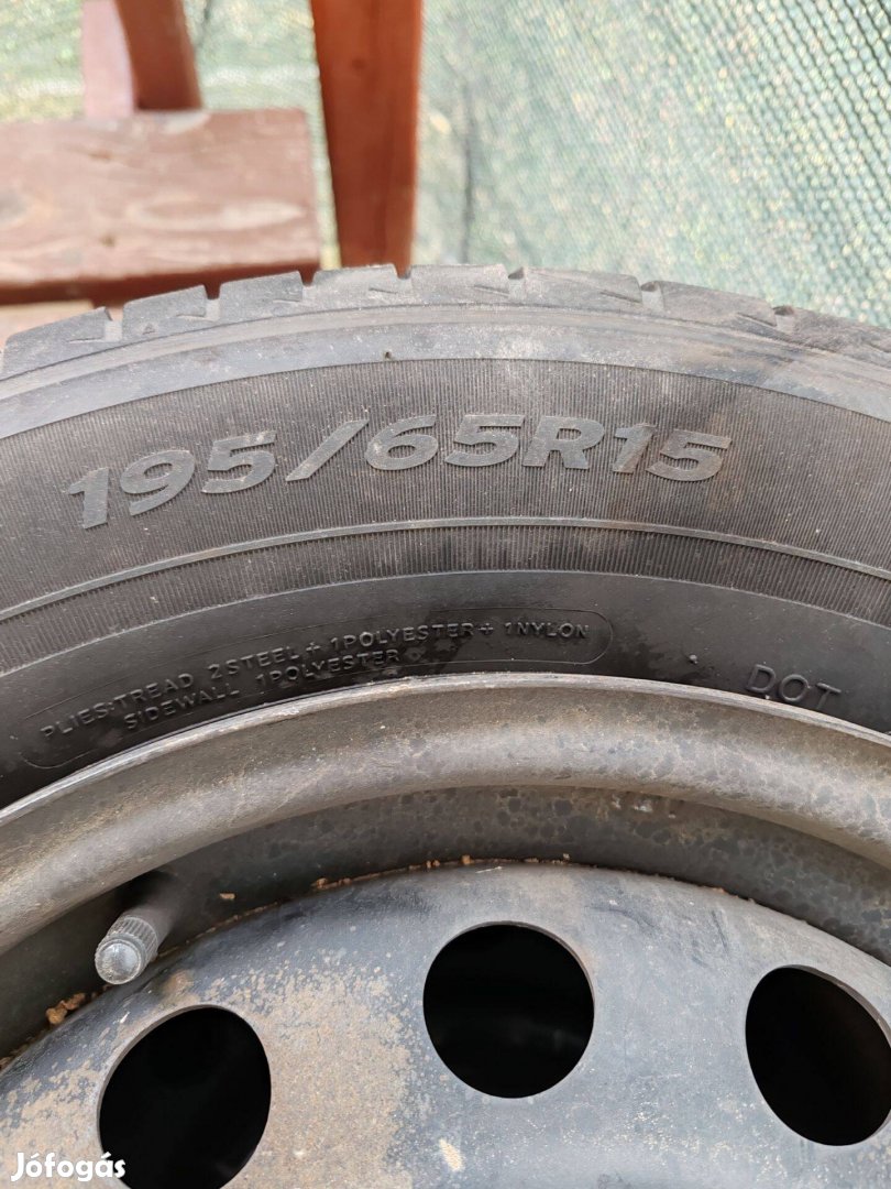 Hyundai- Kia nyárigumi újszerű! 195X65 R15
