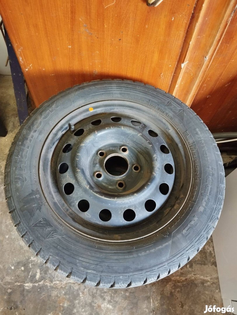 Hyundai / Kia 15" gyári lemezfelnik gumival