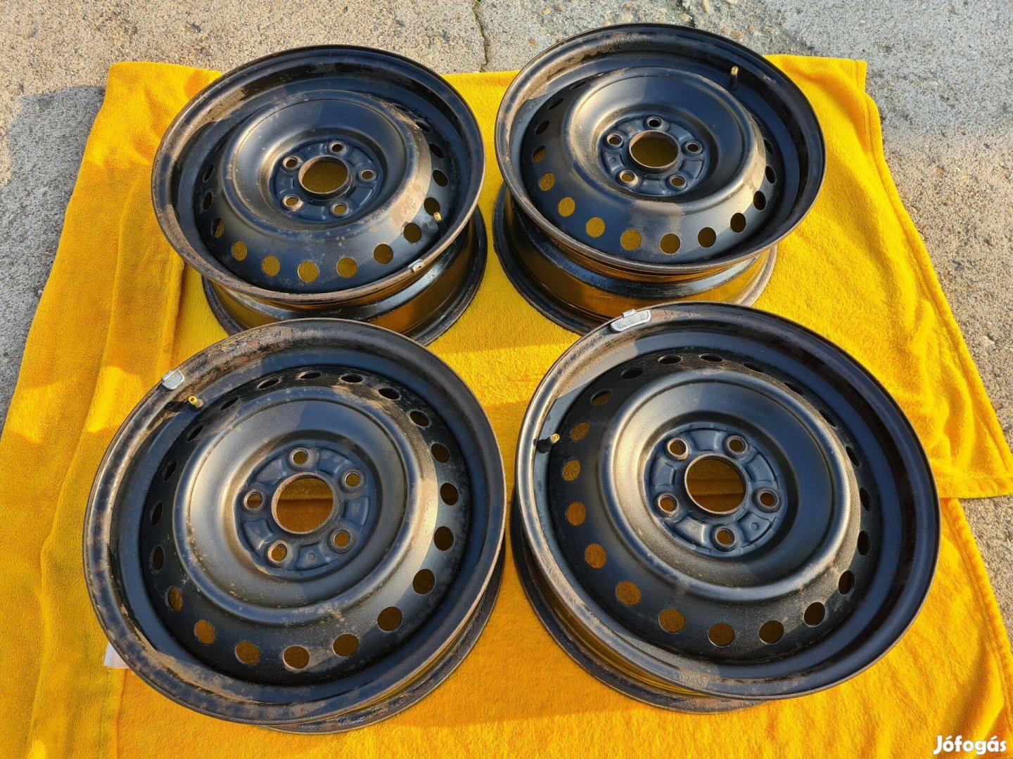Hyundai / Kia 16" 5x114,3 acélfelni