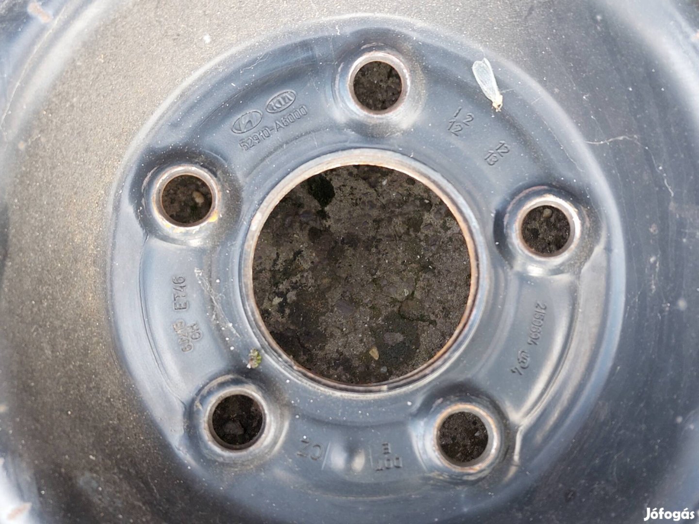 Hyundai  lemezfelni gumival 15"