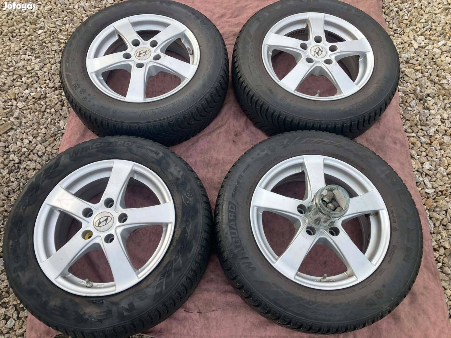 Hyundai alufelni 5x114,3 komplett kerekek