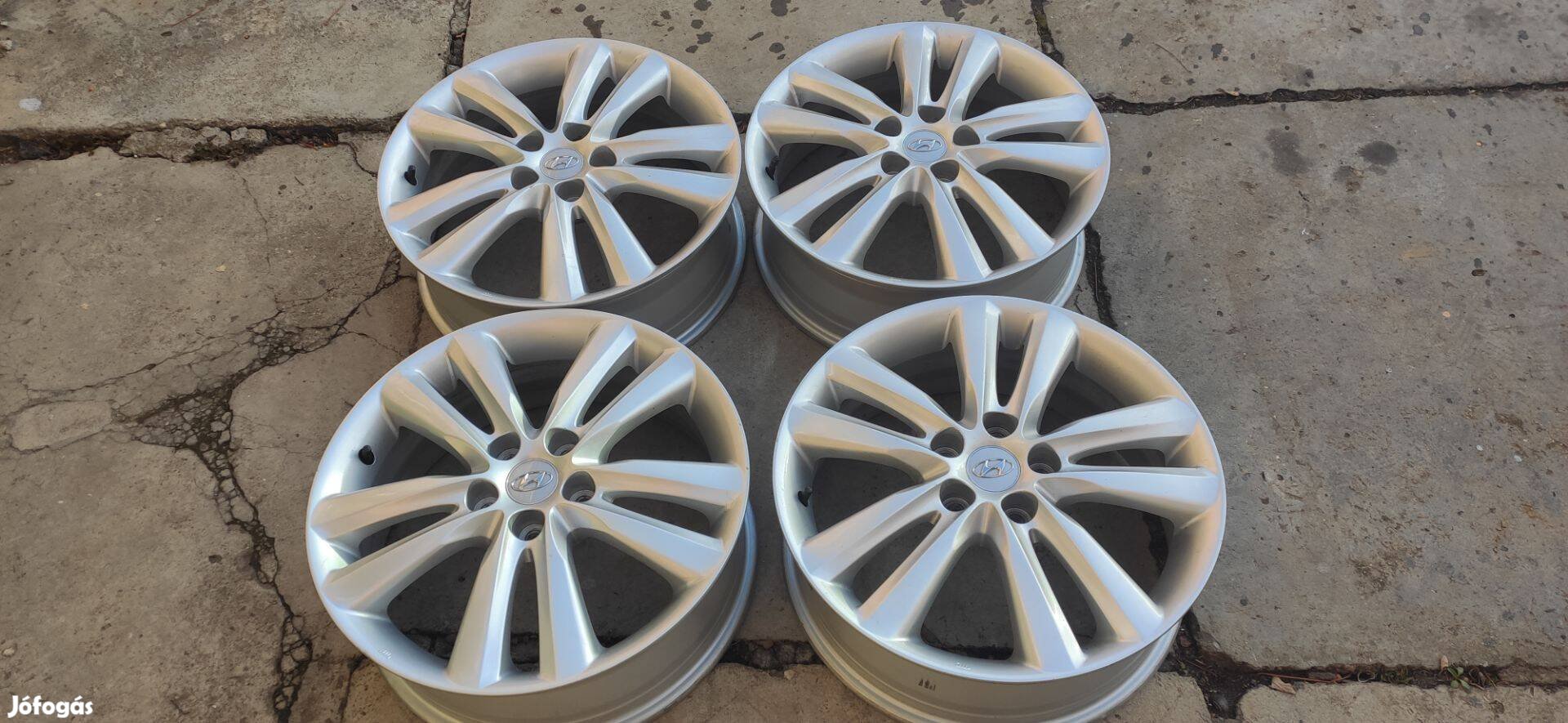 Hyundai gyári R18 alufelni ( 5x114,3 )