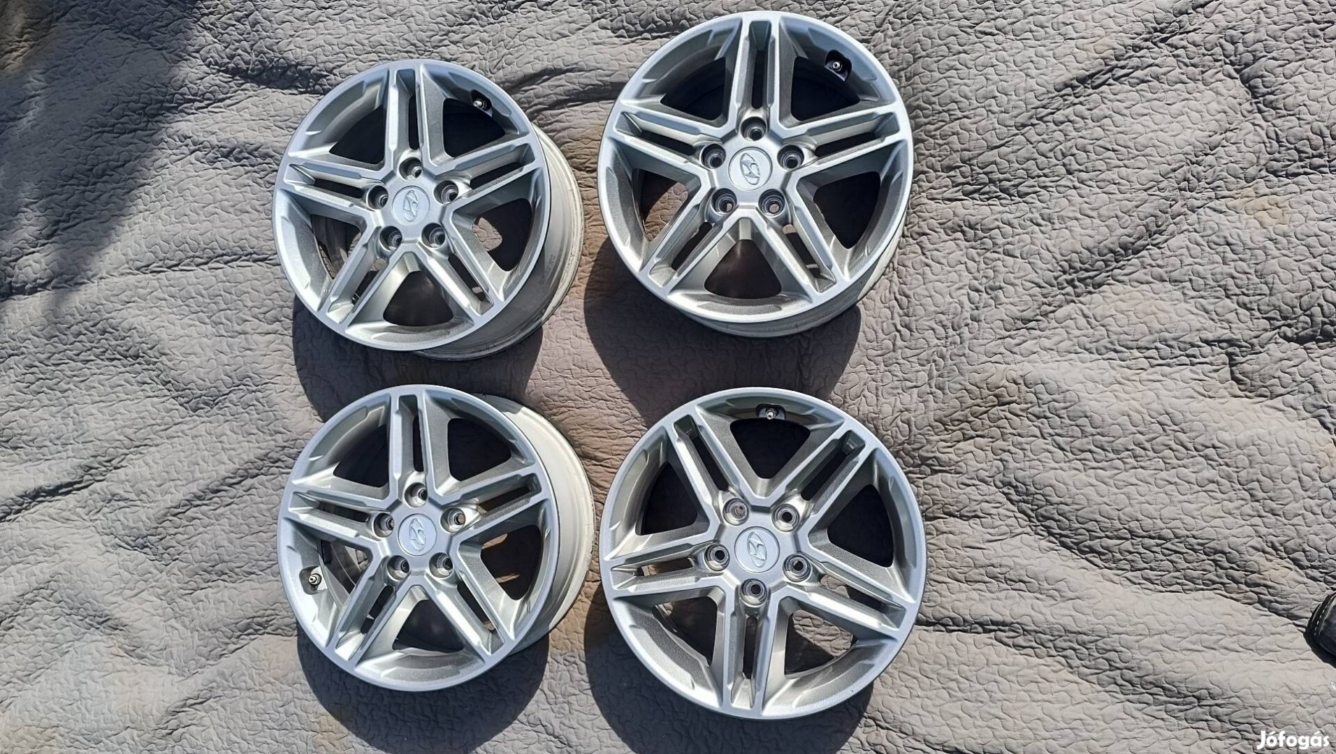 Hyundai gyári alufelni 16"