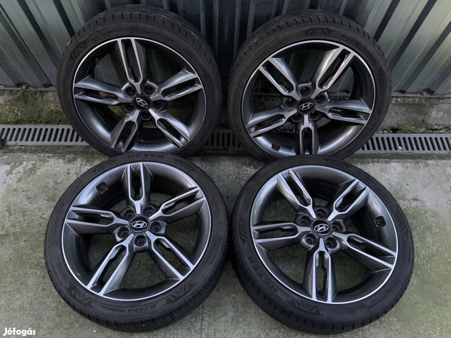 Hyundai gyári alufelni 18colos 5x114,3 7,5J Nexen nyári gumi Tpms