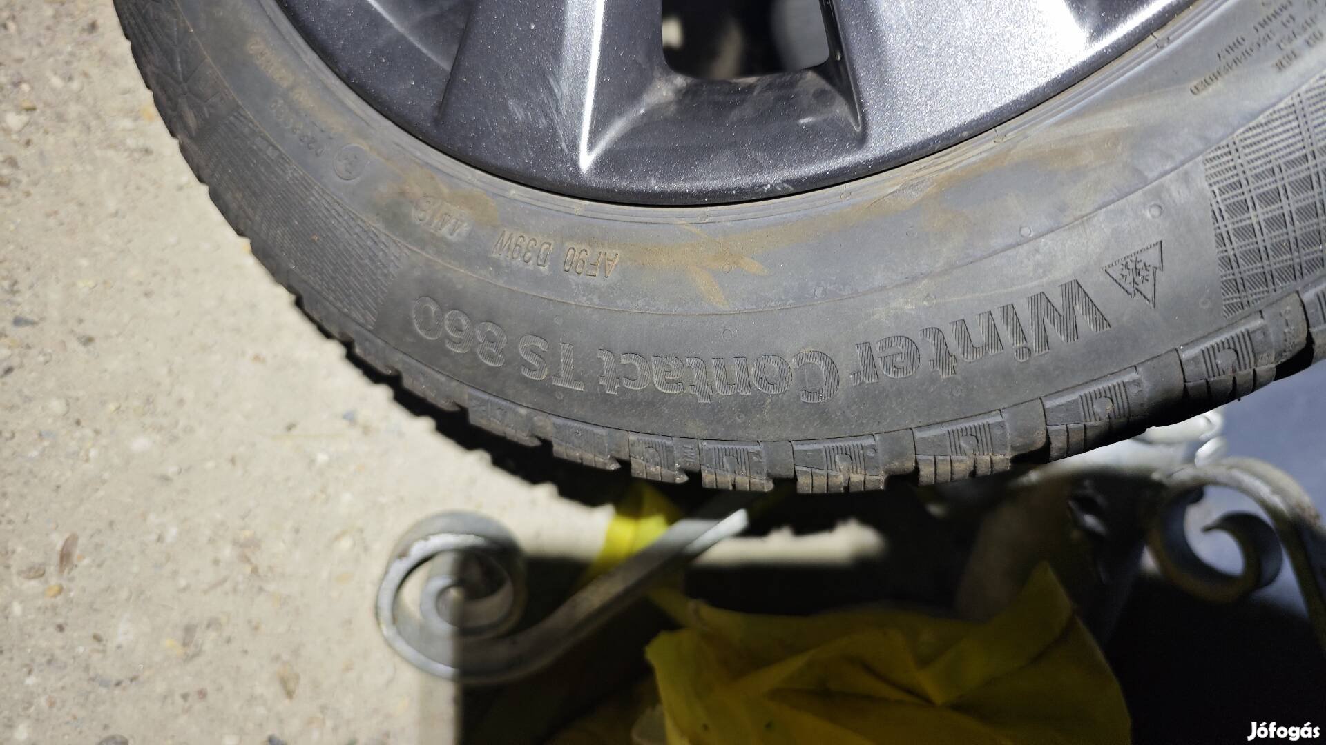 Hyundai gyári felnin ,téli gumi ! 15"