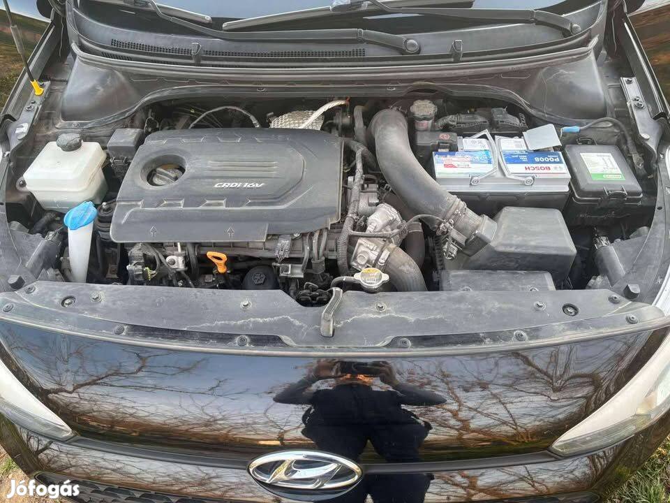 Hyundai i20 1.4 CRDi 90 Le 66kw jó állapotú magasan felszerelt
