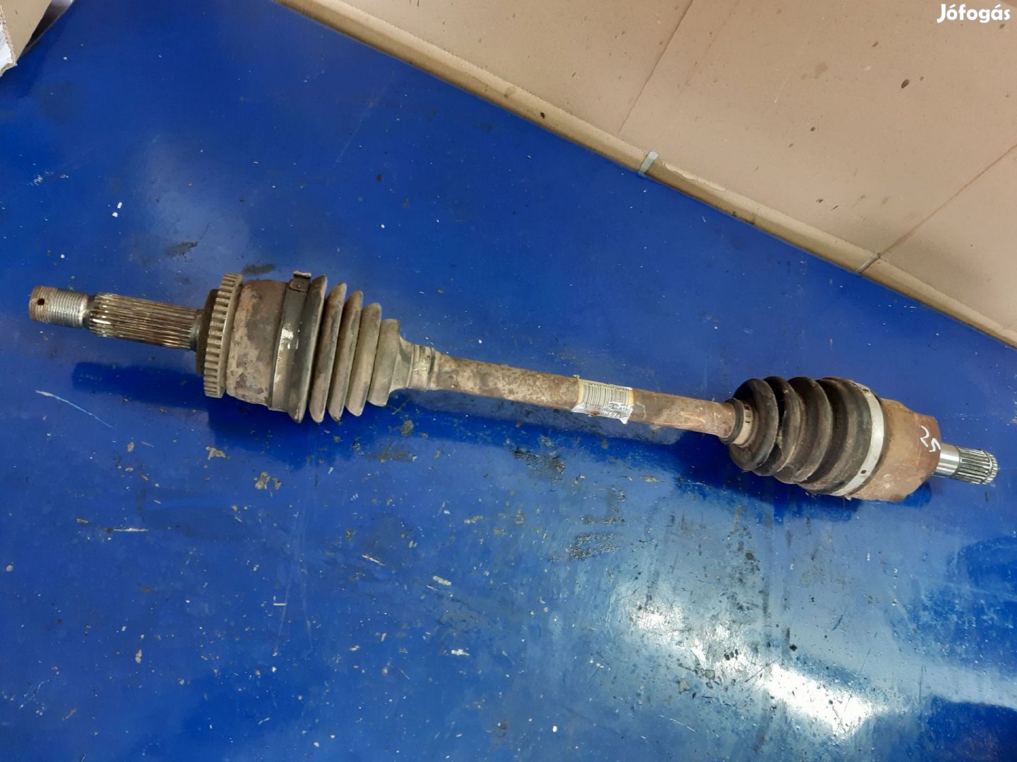 Hyundai i20 Bal Féltengely