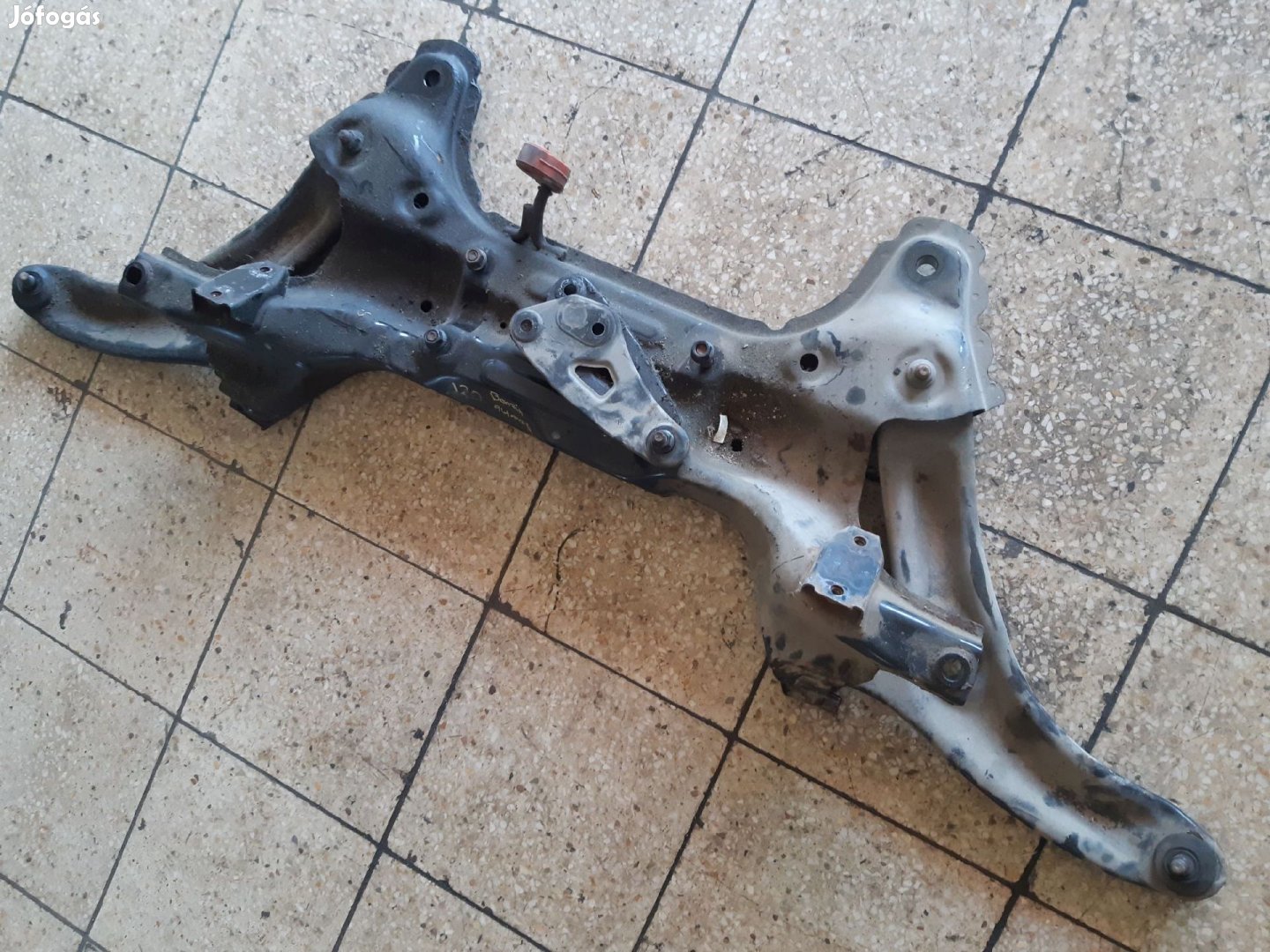 Hyundai i20 Első Bölcső