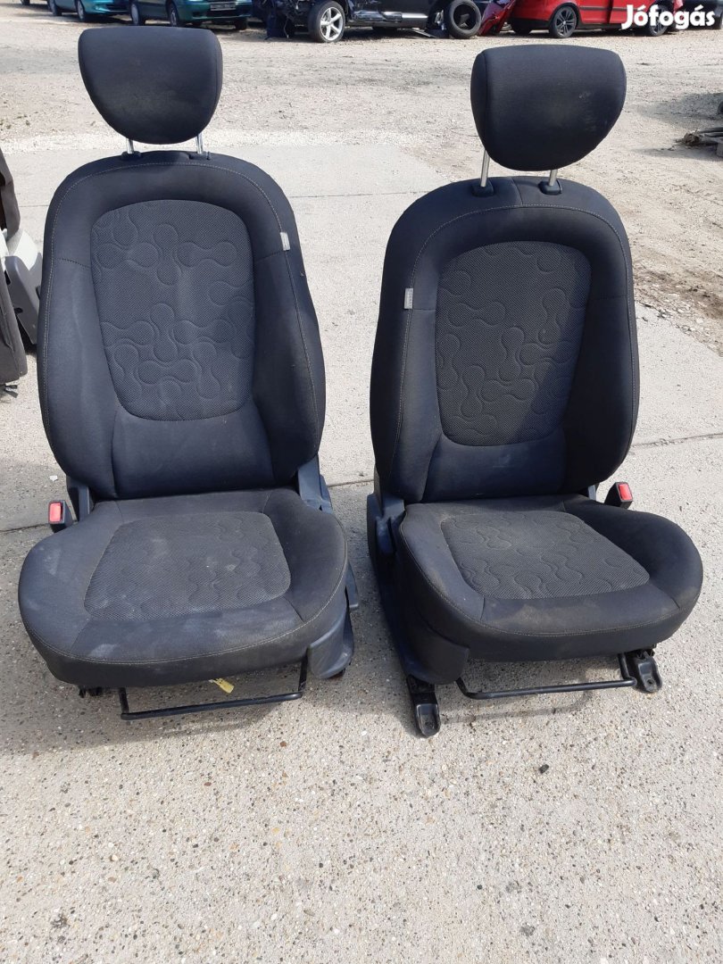 Hyundai i20 Ülés Garnitúra