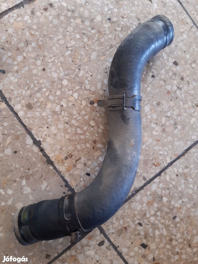 Hyundai i20 Vízcső