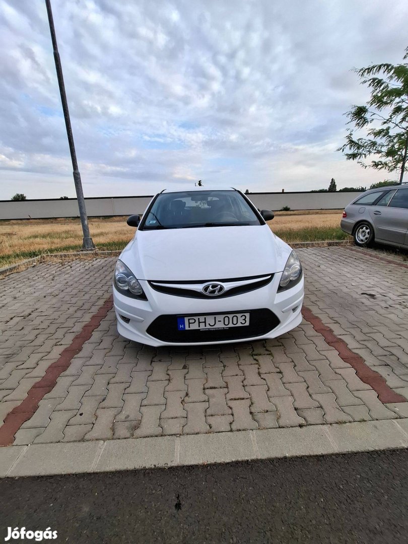 Hyundai i30 2011