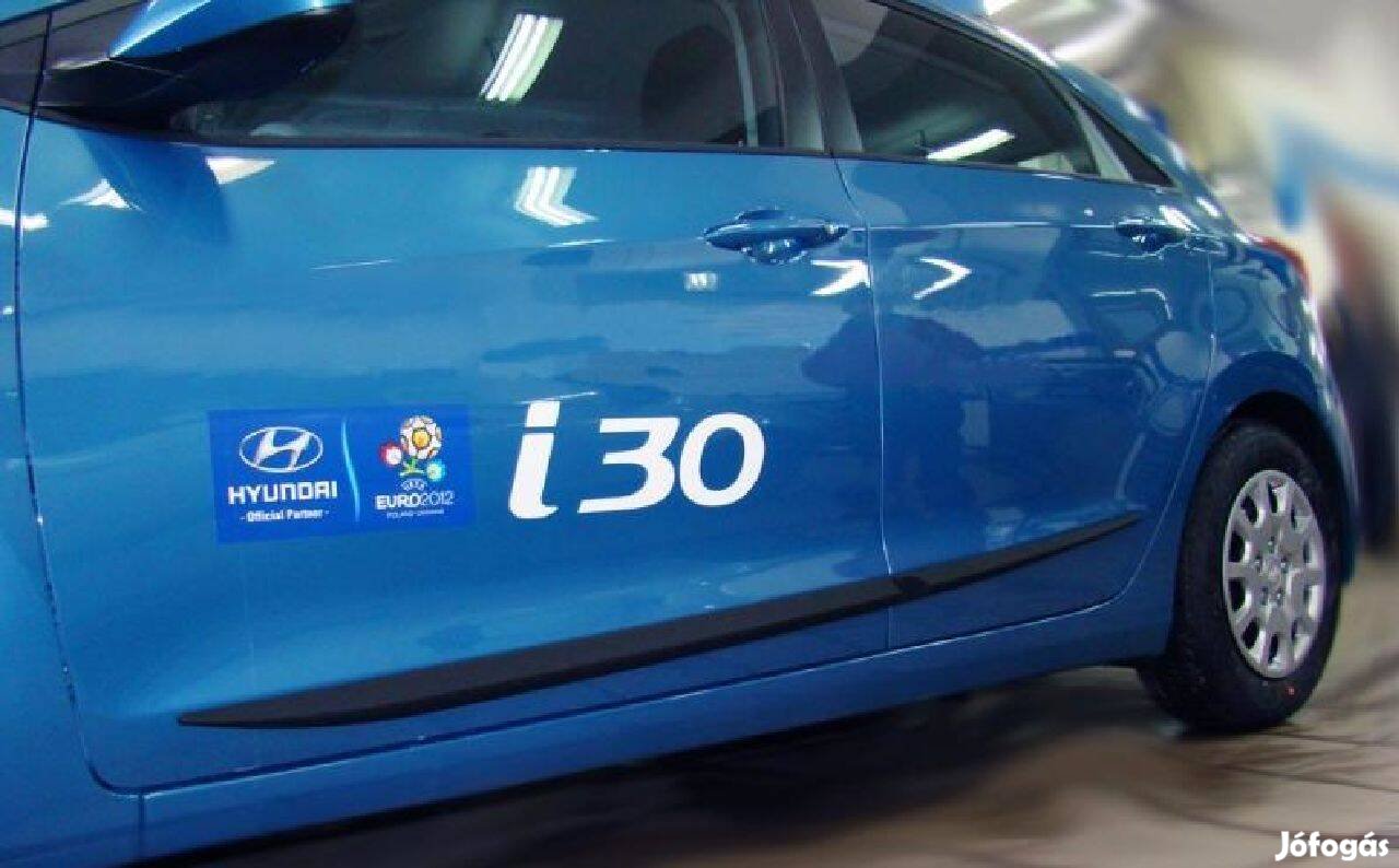 Hyundai i30 2012-től Ajtóvédő Díszléc Oldalcsík