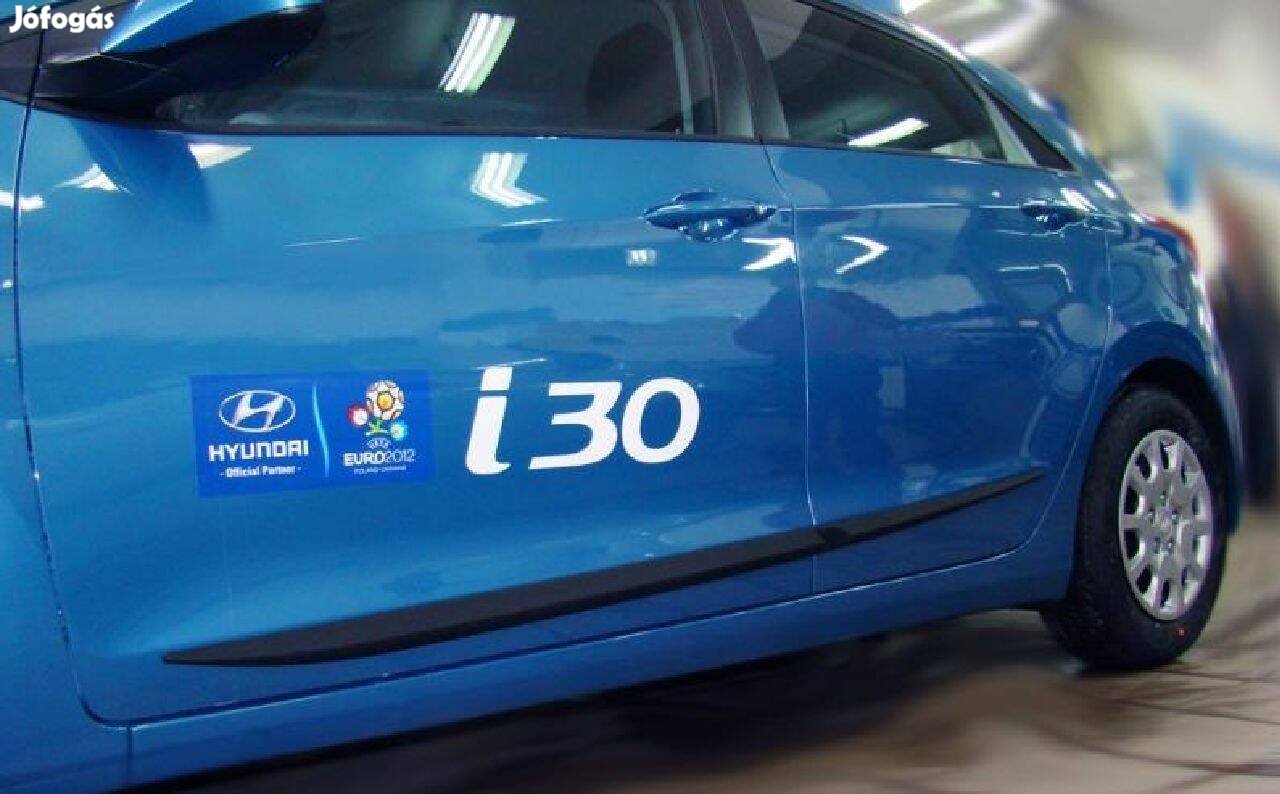 Hyundai i30 2012-től Ajtóvédő Díszléc Oldalcsík