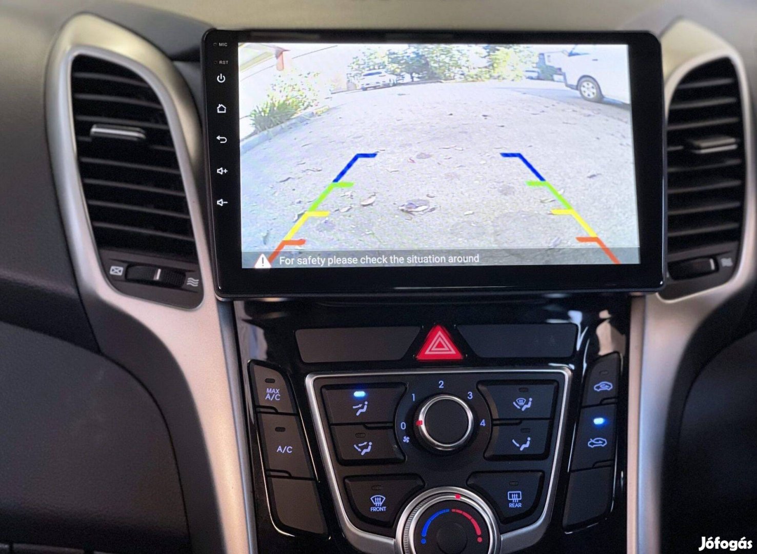 Hyundai i30 Carplay Multimédia Android GPS Rádió Tolatókamerával