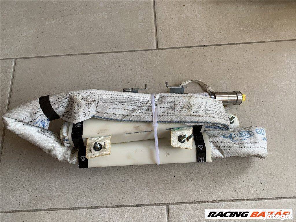 Hyundai i30 (GD) bal oldali függöny légzsák A685010000
