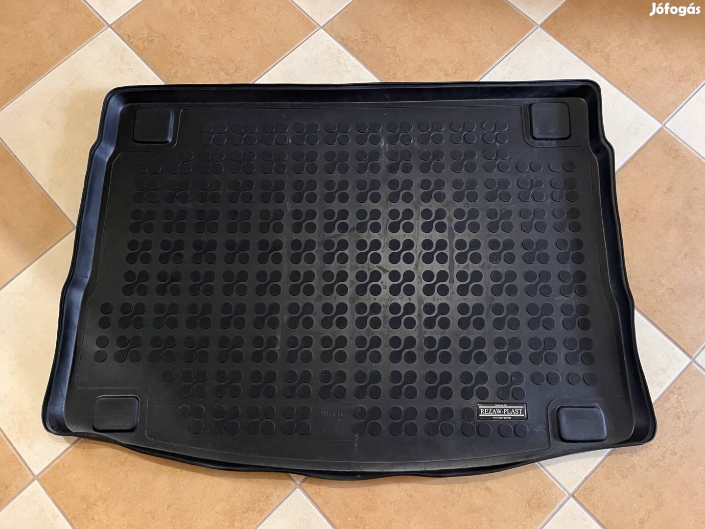 Hyundai i30 csomagtértálca