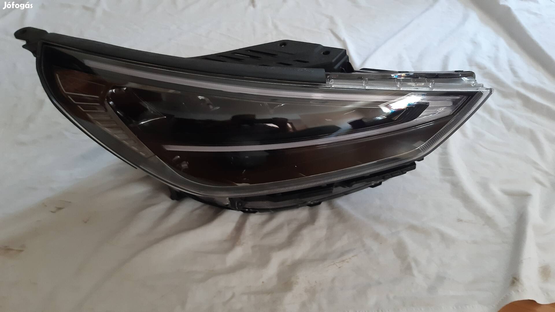Hyundai i30 jobb fényszóró 