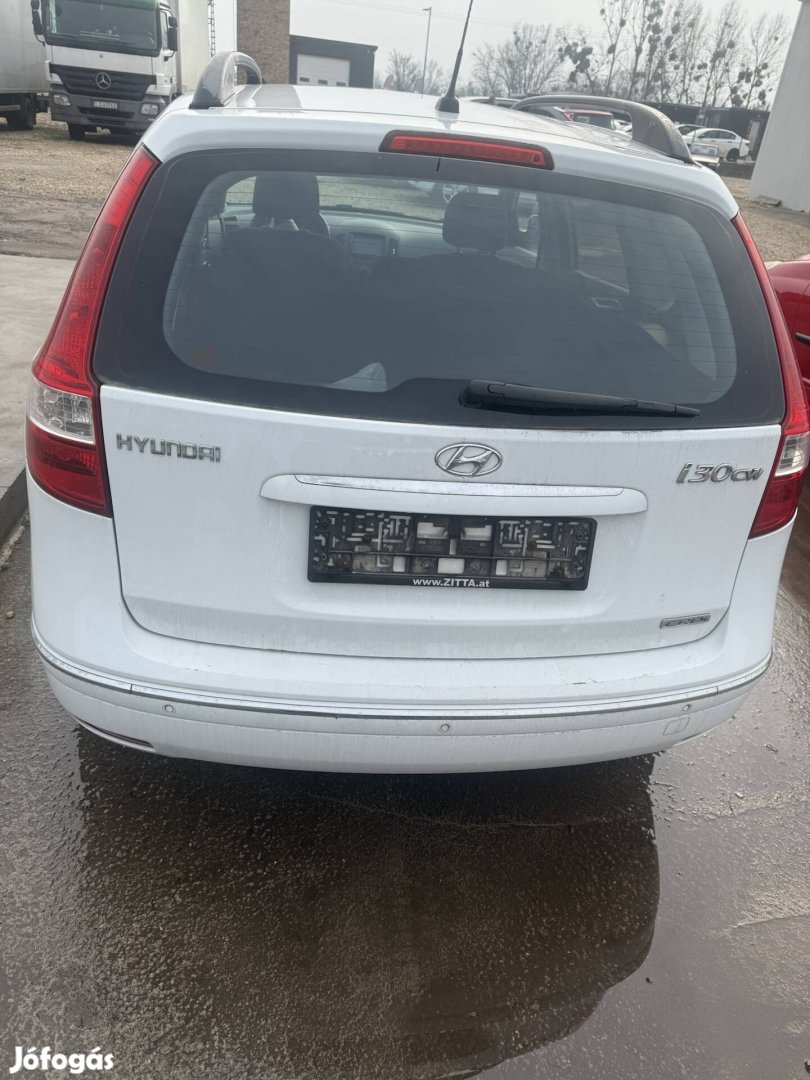 Hyundai i30 kombi csomagtér ajtó komplett