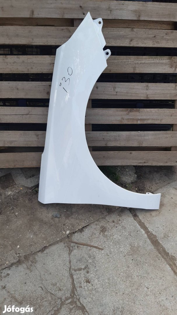 Hyundai i30 sárvédő 