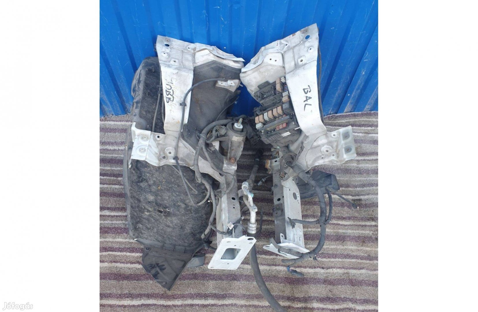 Hyundai i40 bal, jobb első nyúlvány, hossznyúlvány, vágott negyed