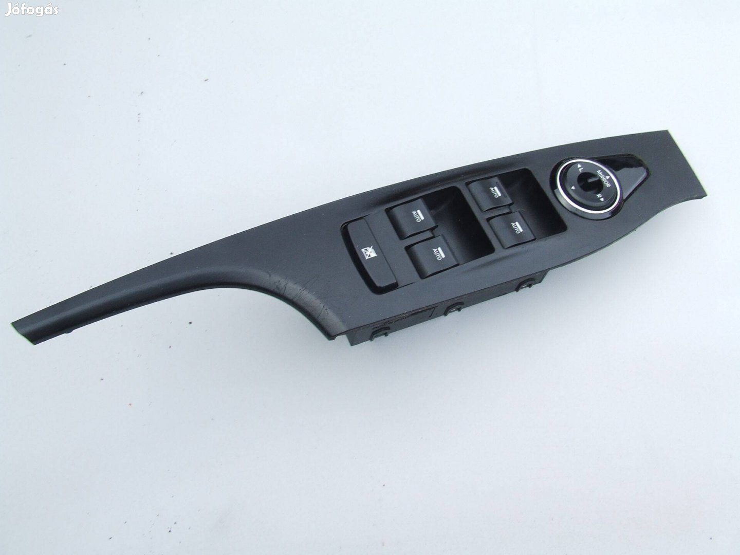 Hyundai i40 elektromos ablakemelő kapcsoló panel