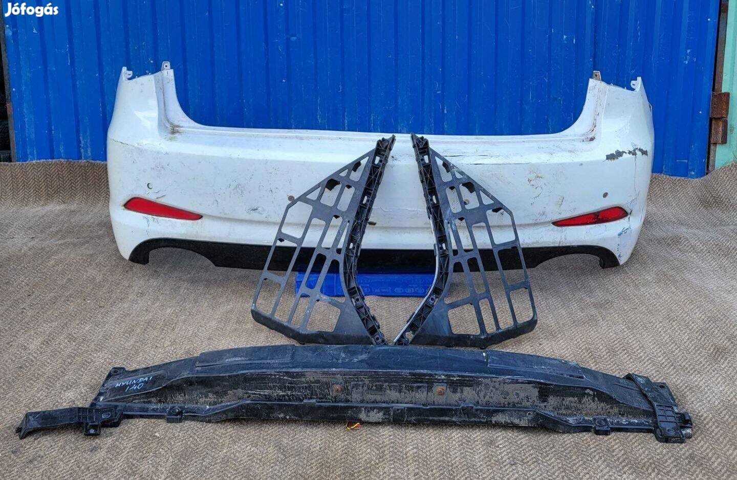 Hyundai i40 sedan gyári hátsó lökhárító, prizma 924053Z300, radar