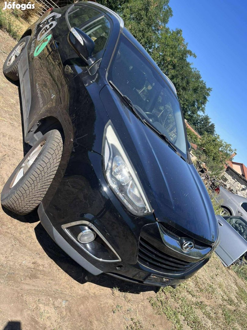 Hyundai ix35 bontott alkatrészek 2.0 crdi 4x4