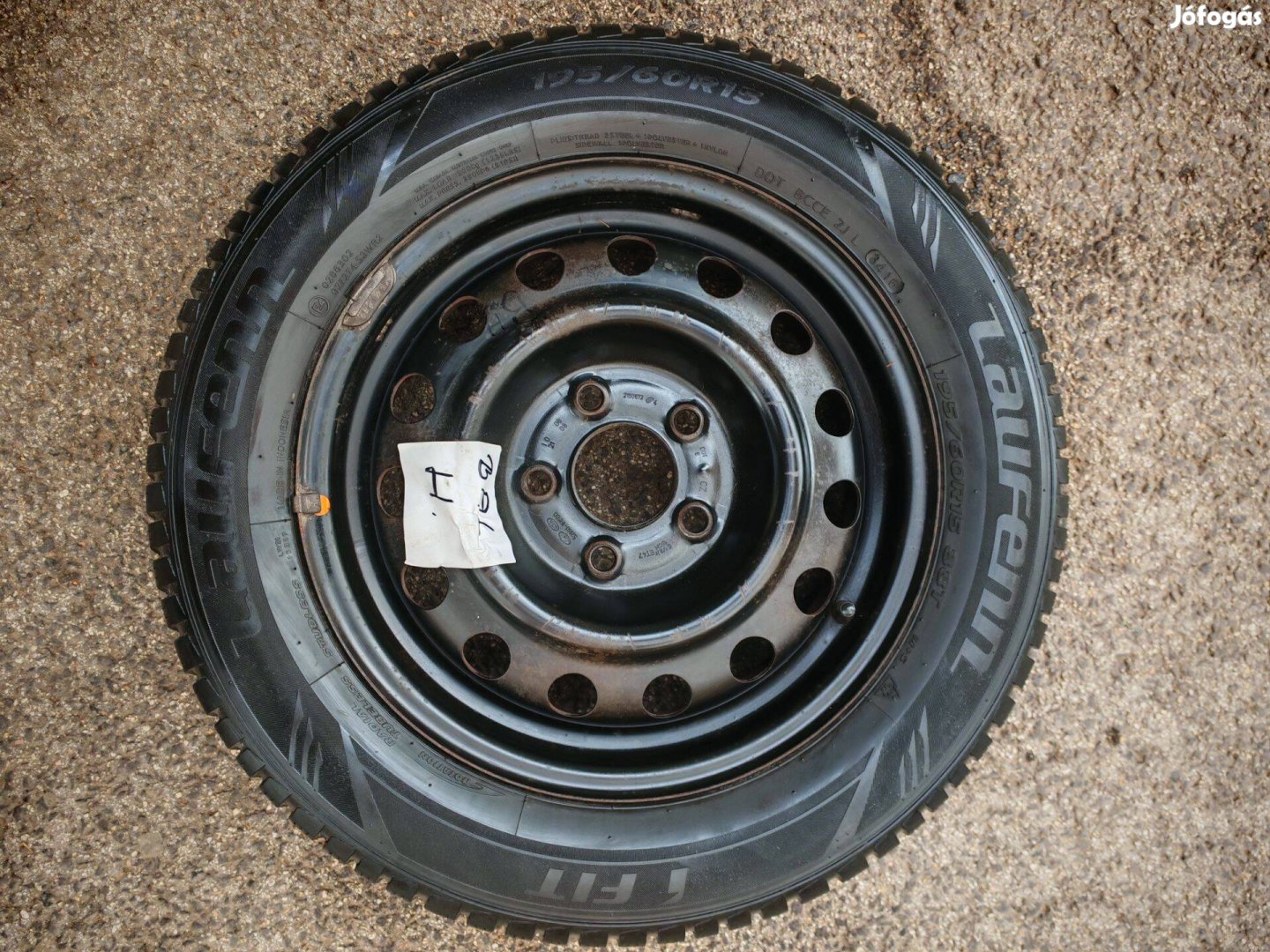 Hyundai lemezfelni téligumival 4db