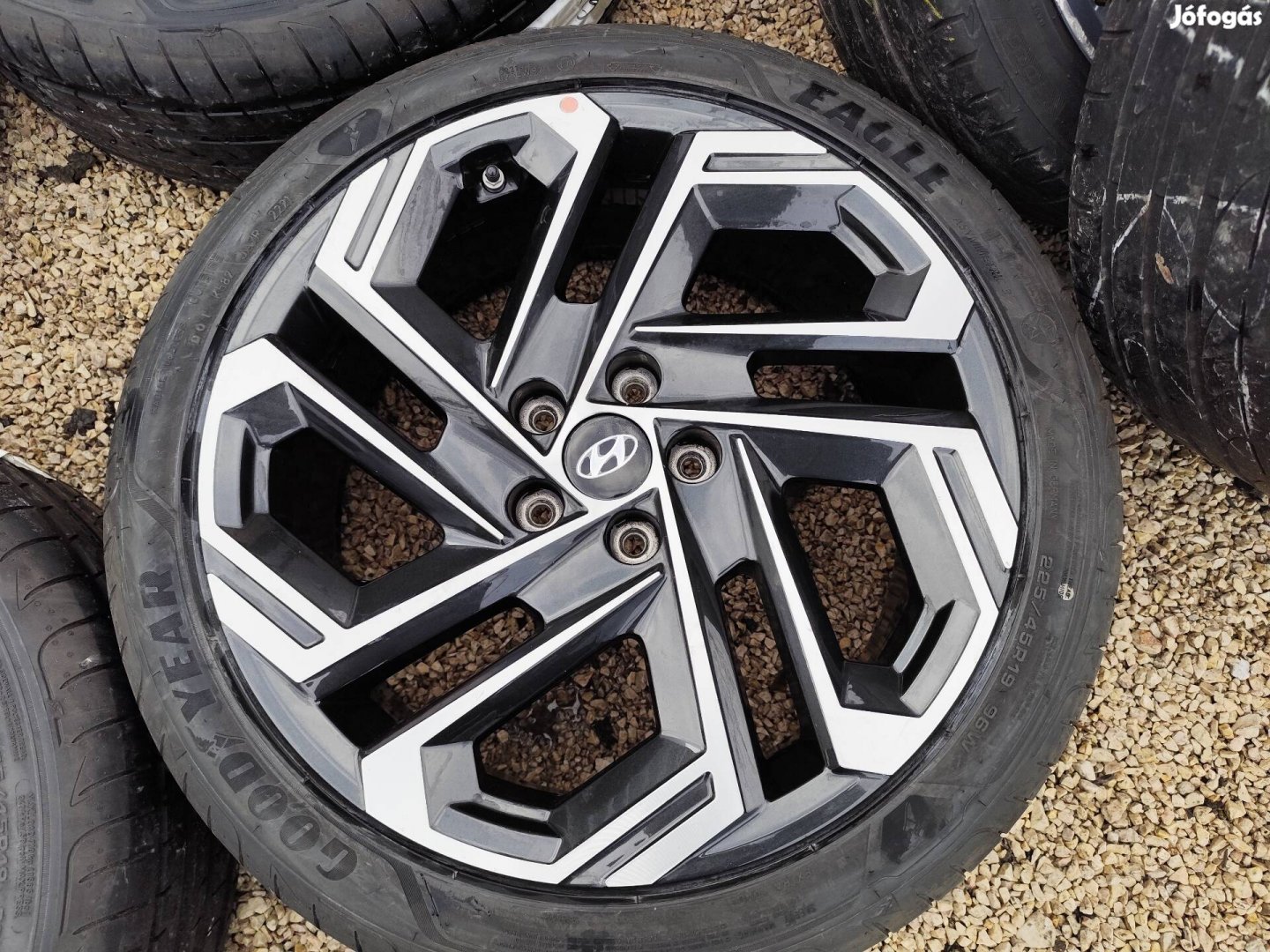 Hyundai tucson gyári alufelni 5x114,3 19"