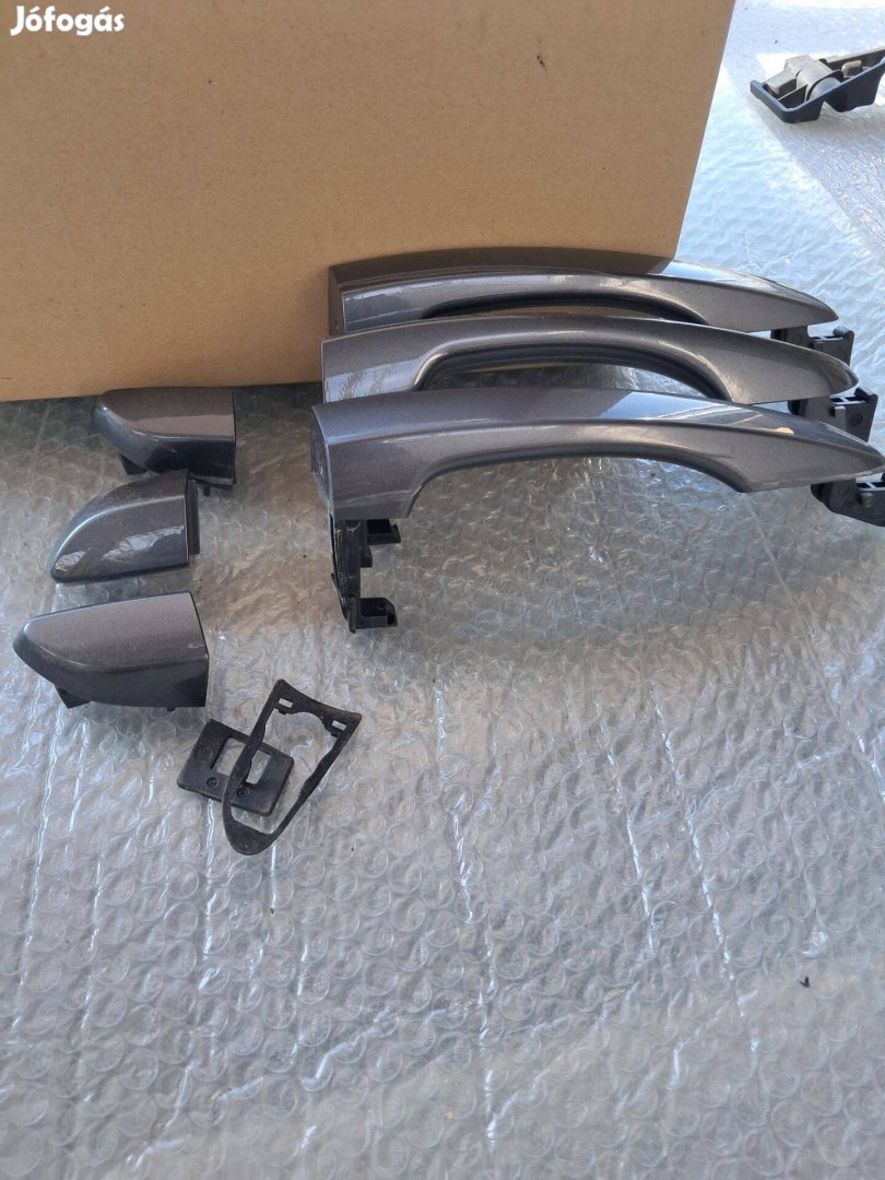 Hyundai tucson kilincsek eladó