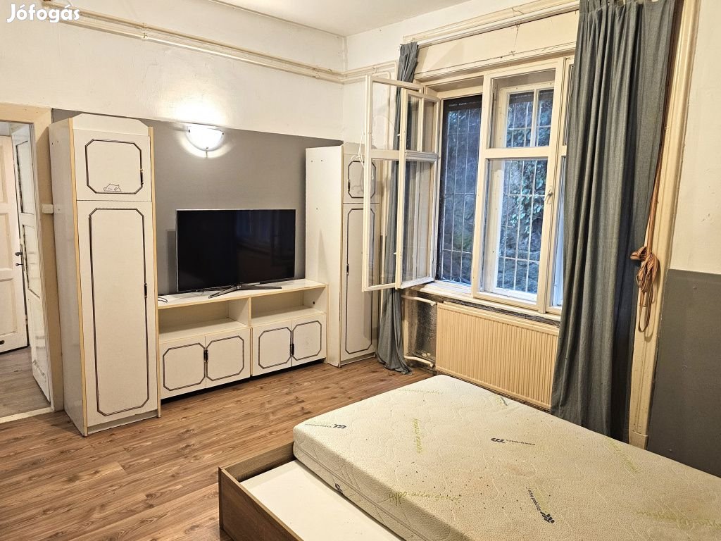 III. Kerület, Remetehegy utca, 36 m2-es, magasföldszinti, társasházi