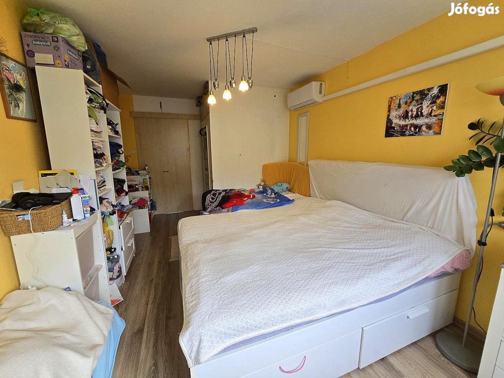 III. Kerület, Szőlő köz, 60 m2-es, 7. emeleti, társasházi lakás