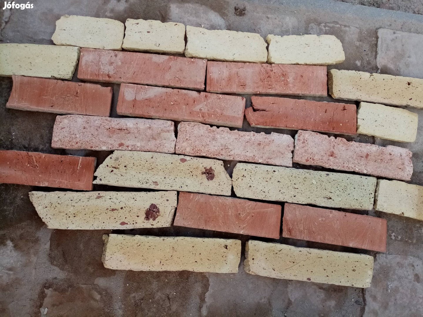 II.o. sérült szeletelt tégla, belső szelet! Mennyiségi