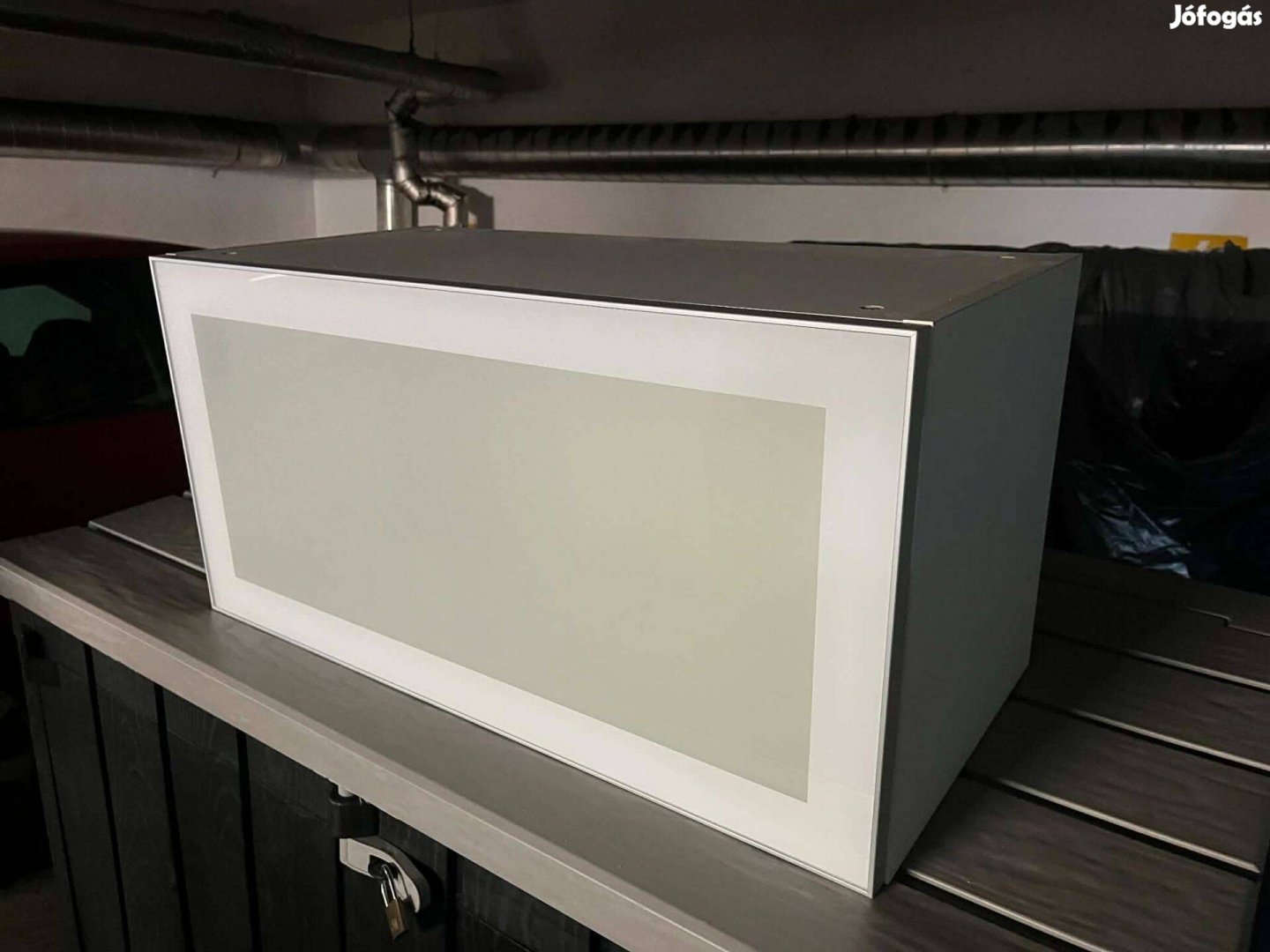 IKEA BESTÁ fali szekrény Glassvik ajtóval