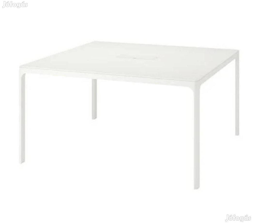 IKEA Bekan asztal 140x140 2db, fér lap+fekete láb/barna lap+fehér láb