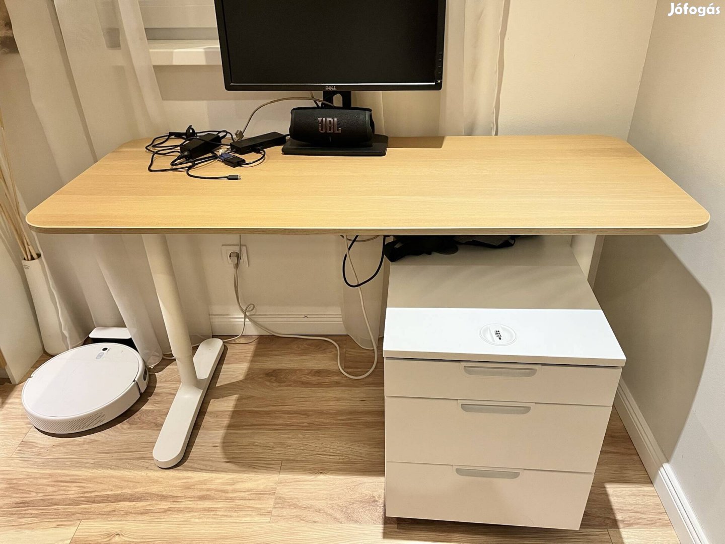 IKEA Bekant íróasztal