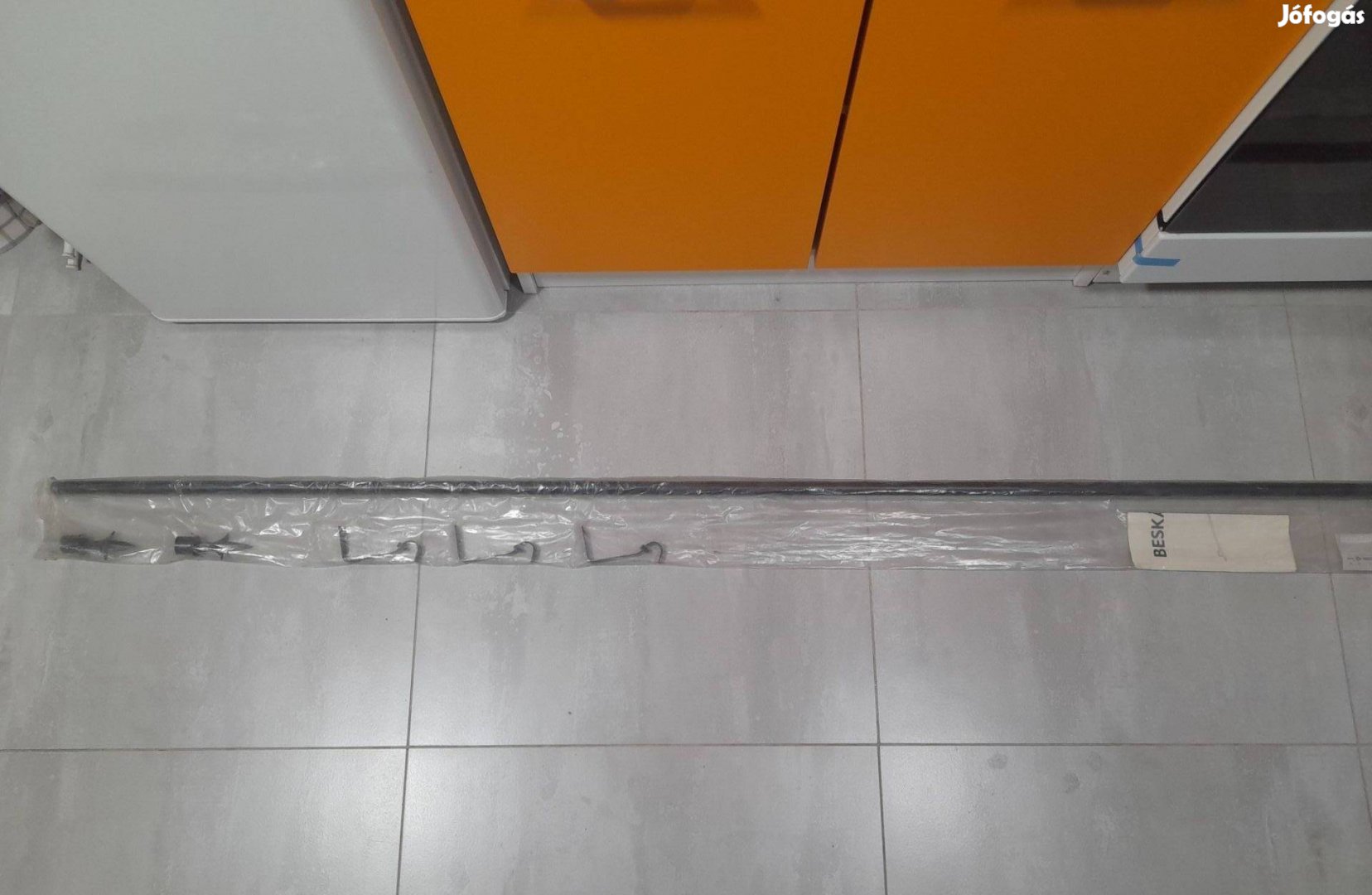 IKEA Beskada 210-385 cmegysoros függönyrúd konzolokkal, záróelemmekkel