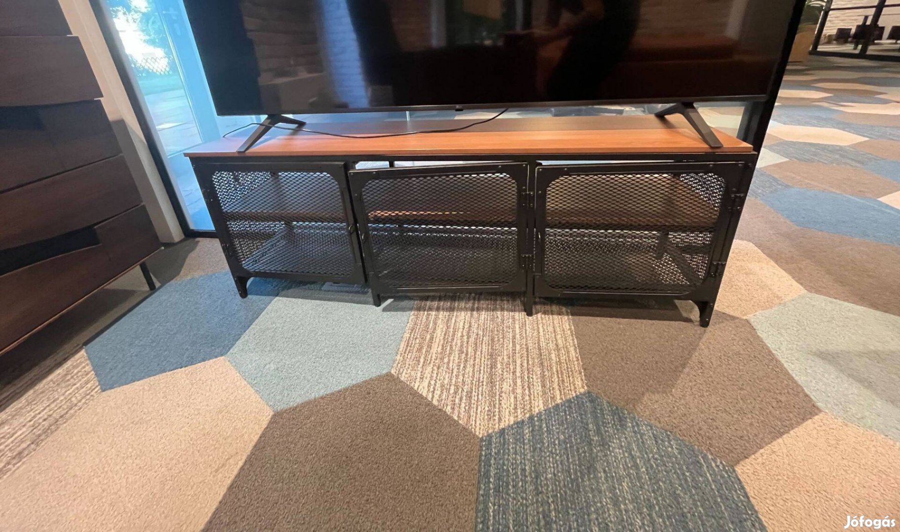 IKEA FJÄLlbo stílusú TV-állvány eladó!