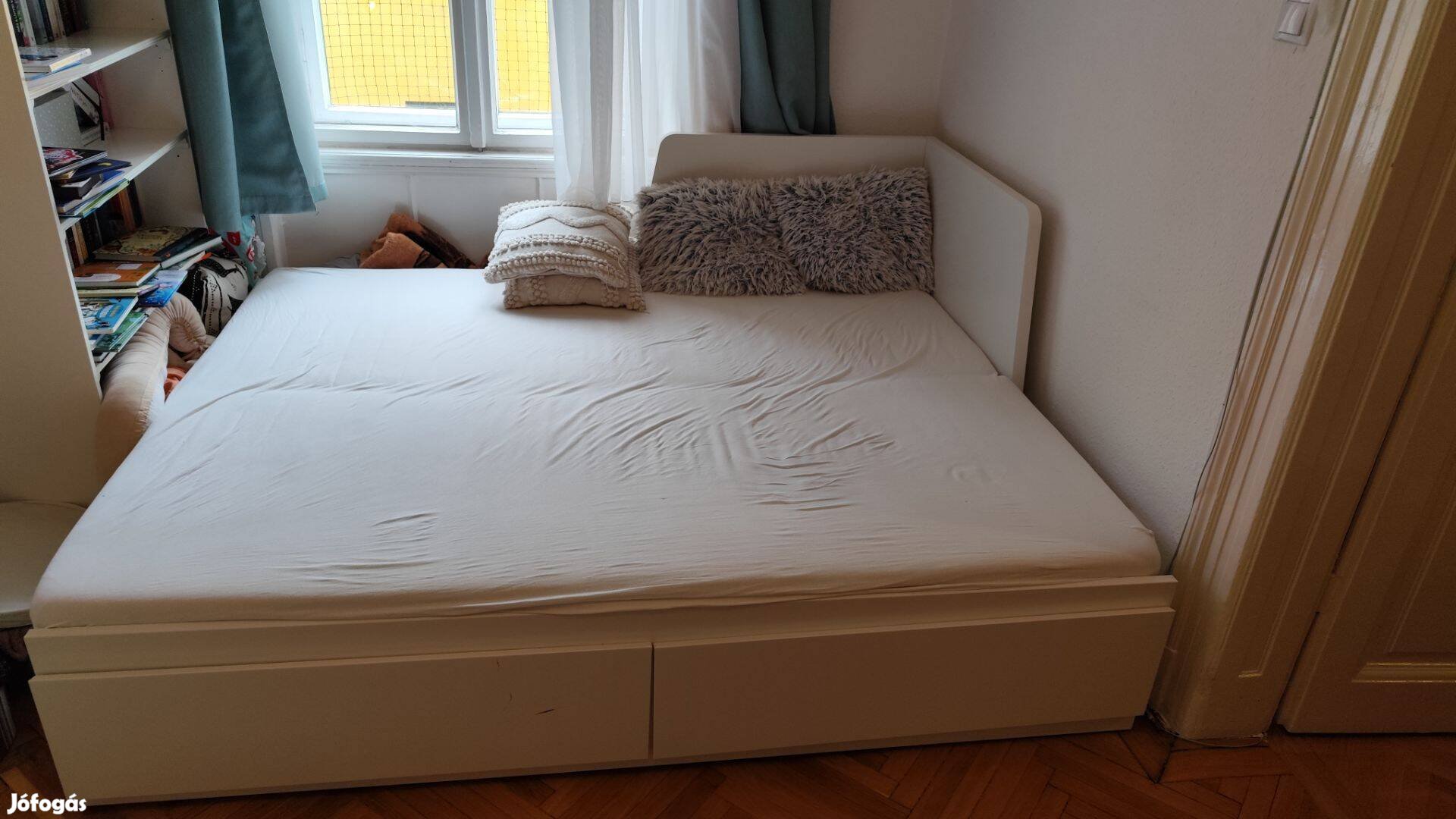 IKEA Flekke ágyneműtartós kihúzható ágy matracokkal eladó